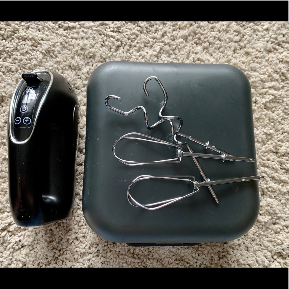 GE hand mixer
